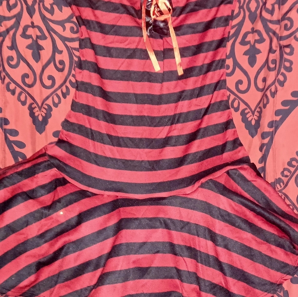 SeXy pirate costume with red hair bandana and black fishnet stockings size small - Picture 3 of 6